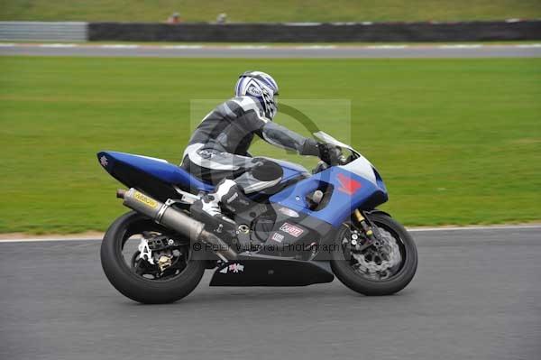 Motorcycle action photographs;Ty croes;anglesey;anglesey photographs;event digital images;eventdigitalimages;no limits trackday;peter wileman photography;trac mon;trackday;trackday digital images;trackday photos