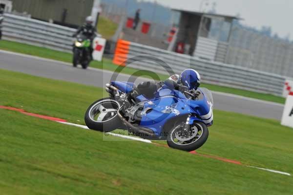 Motorcycle action photographs;Ty croes;anglesey;anglesey photographs;event digital images;eventdigitalimages;no limits trackday;peter wileman photography;trac mon;trackday;trackday digital images;trackday photos
