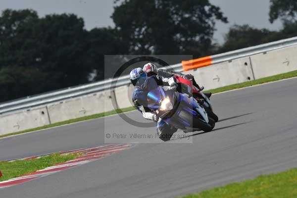 Motorcycle action photographs;Ty croes;anglesey;anglesey photographs;event digital images;eventdigitalimages;no limits trackday;peter wileman photography;trac mon;trackday;trackday digital images;trackday photos