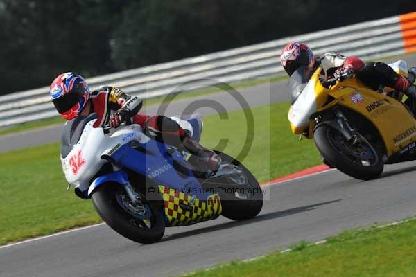 Motorcycle action photographs;Ty croes;anglesey;anglesey photographs;event digital images;eventdigitalimages;no limits trackday;peter wileman photography;trac mon;trackday;trackday digital images;trackday photos