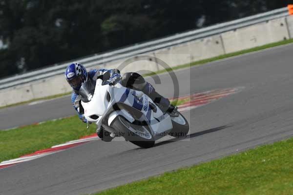 Motorcycle action photographs;Ty croes;anglesey;anglesey photographs;event digital images;eventdigitalimages;no limits trackday;peter wileman photography;trac mon;trackday;trackday digital images;trackday photos
