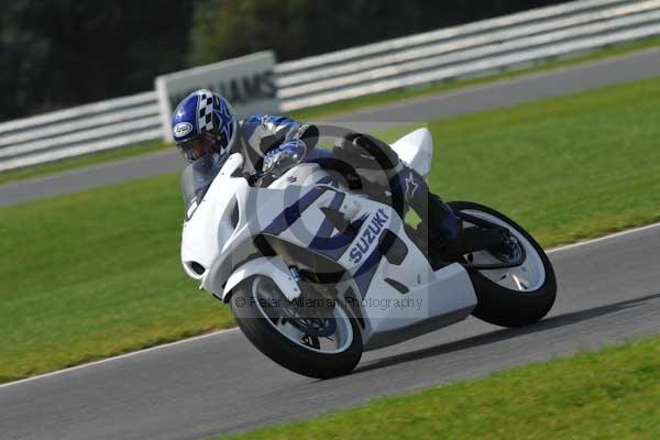 Motorcycle action photographs;Ty croes;anglesey;anglesey photographs;event digital images;eventdigitalimages;no limits trackday;peter wileman photography;trac mon;trackday;trackday digital images;trackday photos