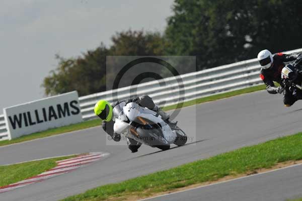 Motorcycle action photographs;Ty croes;anglesey;anglesey photographs;event digital images;eventdigitalimages;no limits trackday;peter wileman photography;trac mon;trackday;trackday digital images;trackday photos