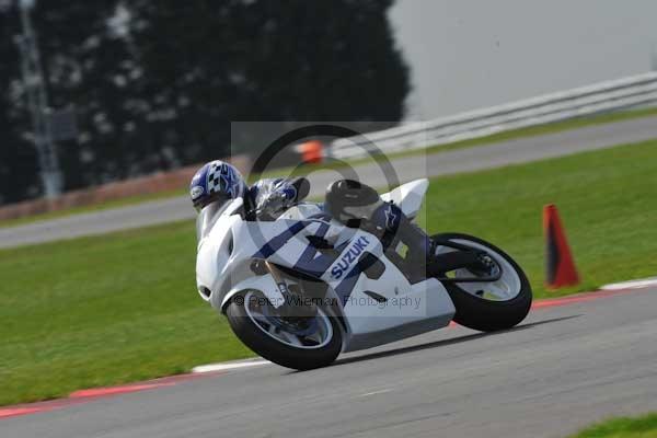 Motorcycle action photographs;Ty croes;anglesey;anglesey photographs;event digital images;eventdigitalimages;no limits trackday;peter wileman photography;trac mon;trackday;trackday digital images;trackday photos