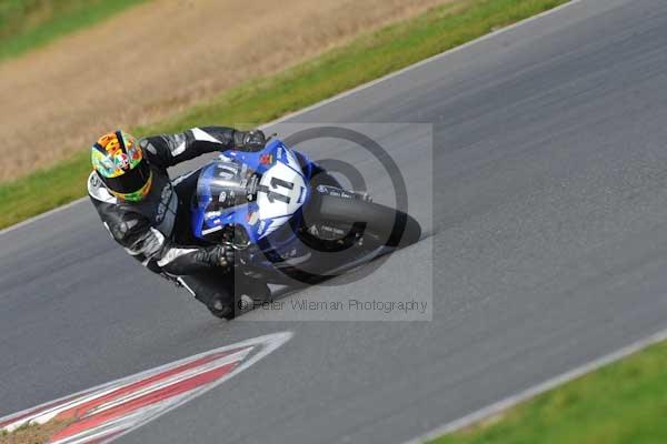Motorcycle action photographs;Ty croes;anglesey;anglesey photographs;event digital images;eventdigitalimages;no limits trackday;peter wileman photography;trac mon;trackday;trackday digital images;trackday photos