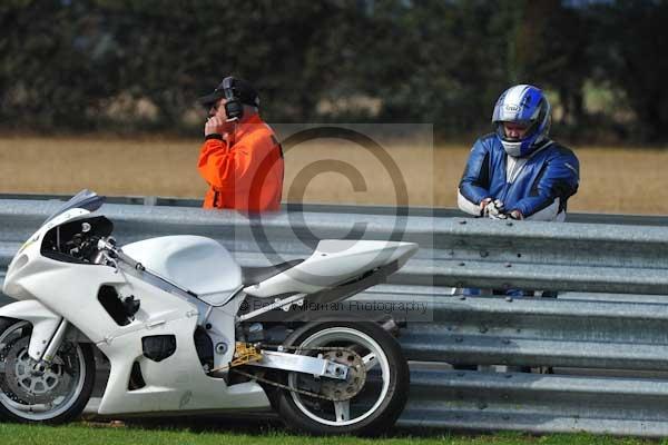 Motorcycle action photographs;Ty croes;anglesey;anglesey photographs;event digital images;eventdigitalimages;no limits trackday;peter wileman photography;trac mon;trackday;trackday digital images;trackday photos