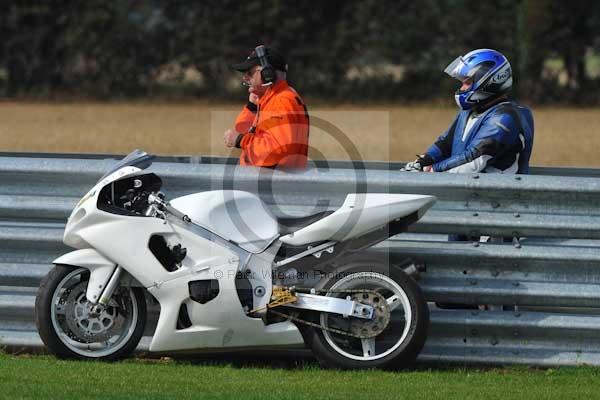 Motorcycle action photographs;Ty croes;anglesey;anglesey photographs;event digital images;eventdigitalimages;no limits trackday;peter wileman photography;trac mon;trackday;trackday digital images;trackday photos