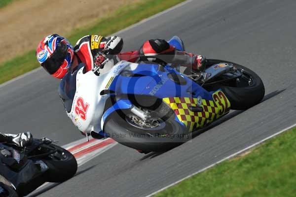 Motorcycle action photographs;Ty croes;anglesey;anglesey photographs;event digital images;eventdigitalimages;no limits trackday;peter wileman photography;trac mon;trackday;trackday digital images;trackday photos