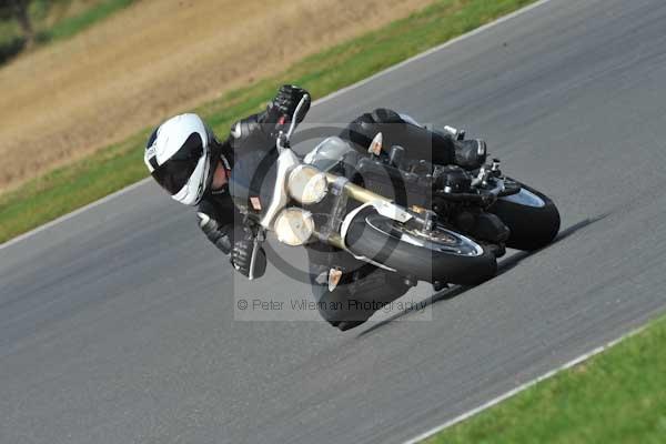 Motorcycle action photographs;Ty croes;anglesey;anglesey photographs;event digital images;eventdigitalimages;no limits trackday;peter wileman photography;trac mon;trackday;trackday digital images;trackday photos