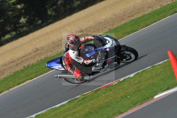 Motorcycle action photographs;Ty croes;anglesey;anglesey photographs;event digital images;eventdigitalimages;no limits trackday;peter wileman photography;trac mon;trackday;trackday digital images;trackday photos