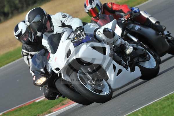Motorcycle action photographs;Ty croes;anglesey;anglesey photographs;event digital images;eventdigitalimages;no limits trackday;peter wileman photography;trac mon;trackday;trackday digital images;trackday photos