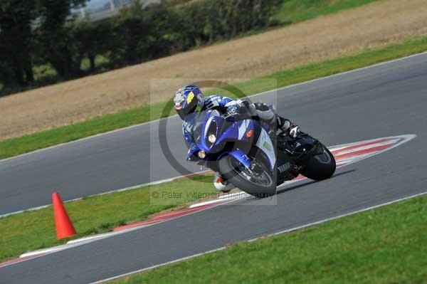 Motorcycle action photographs;Ty croes;anglesey;anglesey photographs;event digital images;eventdigitalimages;no limits trackday;peter wileman photography;trac mon;trackday;trackday digital images;trackday photos