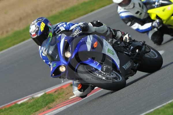 Motorcycle action photographs;Ty croes;anglesey;anglesey photographs;event digital images;eventdigitalimages;no limits trackday;peter wileman photography;trac mon;trackday;trackday digital images;trackday photos