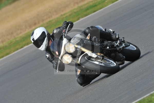 Motorcycle action photographs;Ty croes;anglesey;anglesey photographs;event digital images;eventdigitalimages;no limits trackday;peter wileman photography;trac mon;trackday;trackday digital images;trackday photos