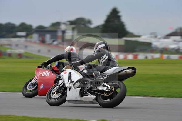 Motorcycle action photographs;Ty croes;anglesey;anglesey photographs;event digital images;eventdigitalimages;no limits trackday;peter wileman photography;trac mon;trackday;trackday digital images;trackday photos