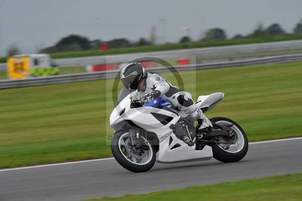 Motorcycle action photographs;Ty croes;anglesey;anglesey photographs;event digital images;eventdigitalimages;no limits trackday;peter wileman photography;trac mon;trackday;trackday digital images;trackday photos