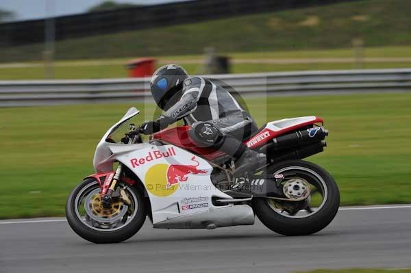 Motorcycle action photographs;Ty croes;anglesey;anglesey photographs;event digital images;eventdigitalimages;no limits trackday;peter wileman photography;trac mon;trackday;trackday digital images;trackday photos