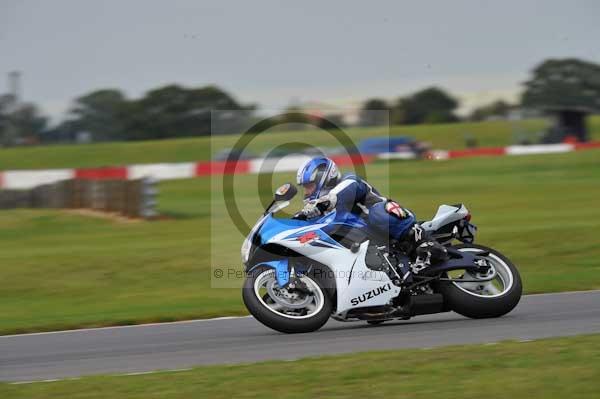 Motorcycle action photographs;Ty croes;anglesey;anglesey photographs;event digital images;eventdigitalimages;no limits trackday;peter wileman photography;trac mon;trackday;trackday digital images;trackday photos
