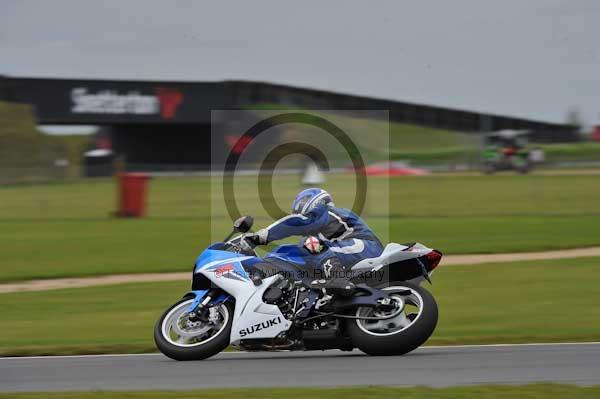 Motorcycle action photographs;Ty croes;anglesey;anglesey photographs;event digital images;eventdigitalimages;no limits trackday;peter wileman photography;trac mon;trackday;trackday digital images;trackday photos