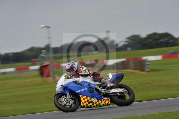 Motorcycle action photographs;Ty croes;anglesey;anglesey photographs;event digital images;eventdigitalimages;no limits trackday;peter wileman photography;trac mon;trackday;trackday digital images;trackday photos