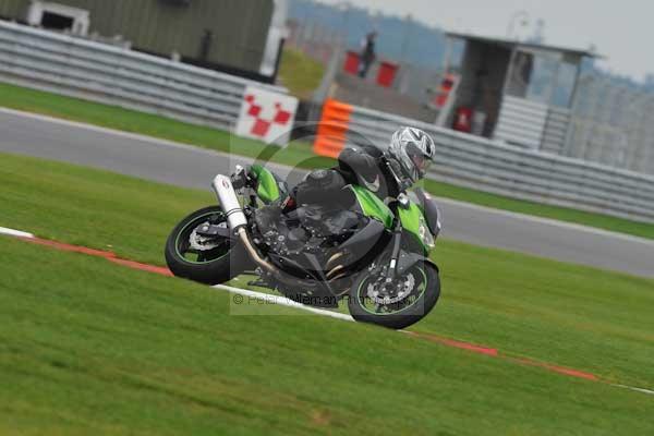 Motorcycle action photographs;Ty croes;anglesey;anglesey photographs;event digital images;eventdigitalimages;no limits trackday;peter wileman photography;trac mon;trackday;trackday digital images;trackday photos