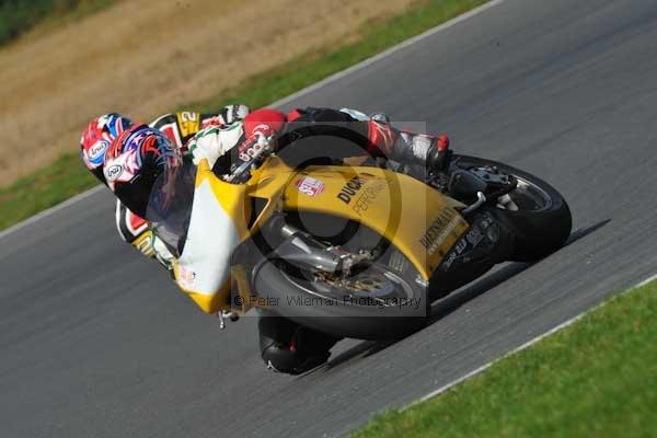 Motorcycle action photographs;Ty croes;anglesey;anglesey photographs;event digital images;eventdigitalimages;no limits trackday;peter wileman photography;trac mon;trackday;trackday digital images;trackday photos