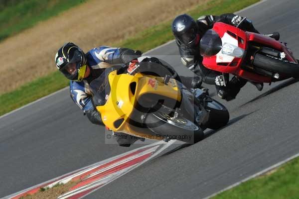Motorcycle action photographs;Ty croes;anglesey;anglesey photographs;event digital images;eventdigitalimages;no limits trackday;peter wileman photography;trac mon;trackday;trackday digital images;trackday photos