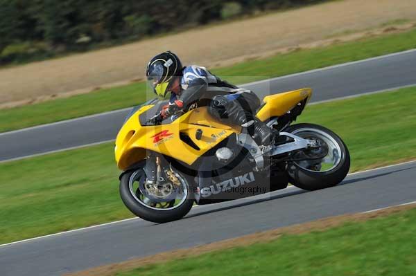 Motorcycle action photographs;Ty croes;anglesey;anglesey photographs;event digital images;eventdigitalimages;no limits trackday;peter wileman photography;trac mon;trackday;trackday digital images;trackday photos