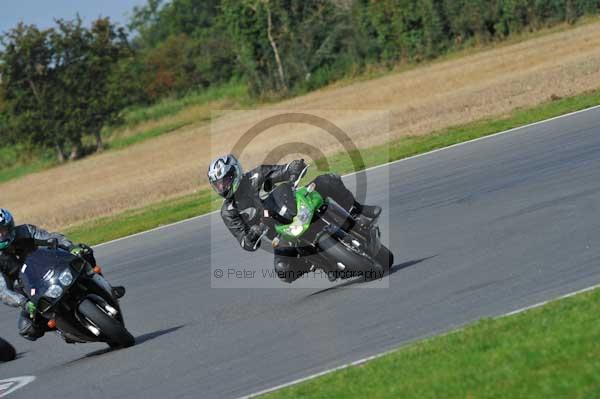Motorcycle action photographs;Ty croes;anglesey;anglesey photographs;event digital images;eventdigitalimages;no limits trackday;peter wileman photography;trac mon;trackday;trackday digital images;trackday photos