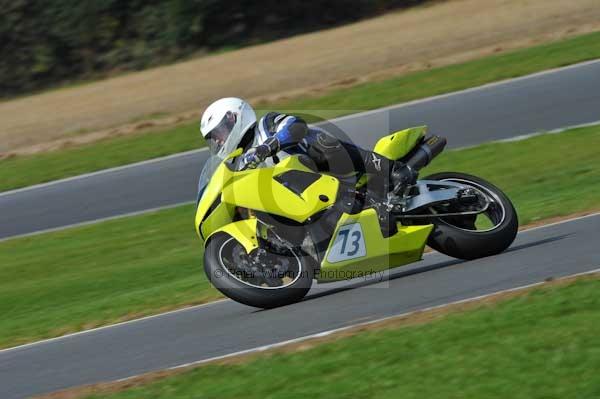 Motorcycle action photographs;Ty croes;anglesey;anglesey photographs;event digital images;eventdigitalimages;no limits trackday;peter wileman photography;trac mon;trackday;trackday digital images;trackday photos