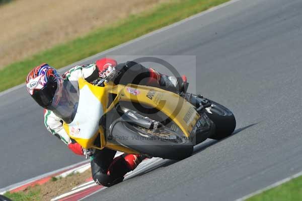 Motorcycle action photographs;Ty croes;anglesey;anglesey photographs;event digital images;eventdigitalimages;no limits trackday;peter wileman photography;trac mon;trackday;trackday digital images;trackday photos
