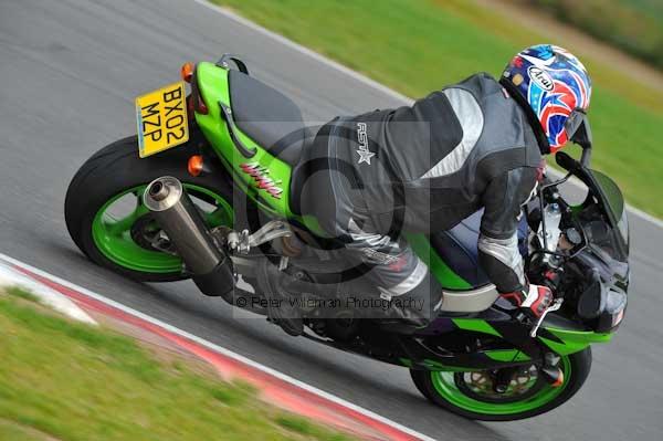 Motorcycle action photographs;Ty croes;anglesey;anglesey photographs;event digital images;eventdigitalimages;no limits trackday;peter wileman photography;trac mon;trackday;trackday digital images;trackday photos