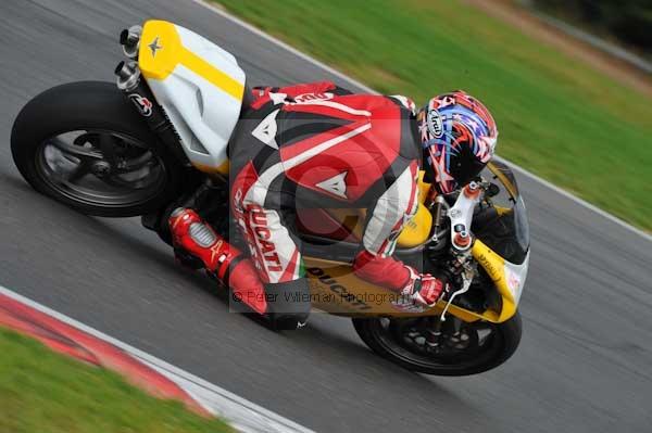 Motorcycle action photographs;Ty croes;anglesey;anglesey photographs;event digital images;eventdigitalimages;no limits trackday;peter wileman photography;trac mon;trackday;trackday digital images;trackday photos