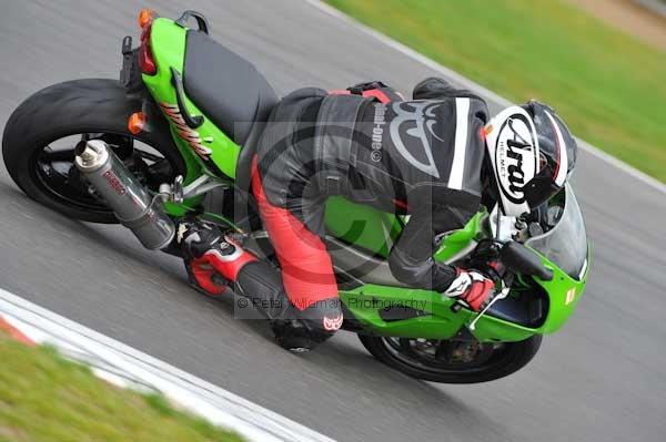Motorcycle action photographs;Ty croes;anglesey;anglesey photographs;event digital images;eventdigitalimages;no limits trackday;peter wileman photography;trac mon;trackday;trackday digital images;trackday photos