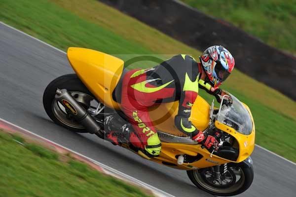 Motorcycle action photographs;Ty croes;anglesey;anglesey photographs;event digital images;eventdigitalimages;no limits trackday;peter wileman photography;trac mon;trackday;trackday digital images;trackday photos