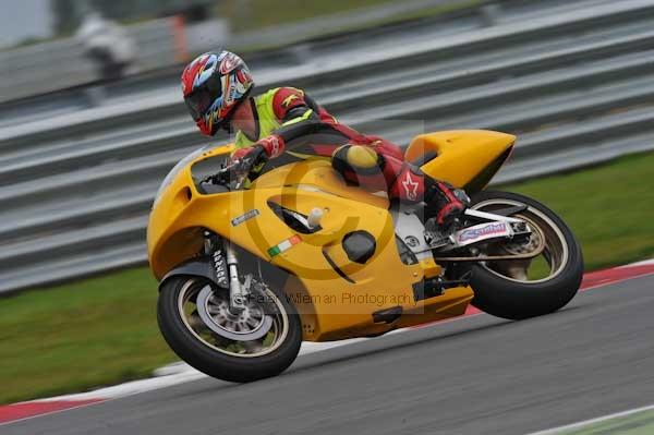 Motorcycle action photographs;Ty croes;anglesey;anglesey photographs;event digital images;eventdigitalimages;no limits trackday;peter wileman photography;trac mon;trackday;trackday digital images;trackday photos