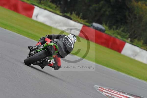Motorcycle action photographs;Ty croes;anglesey;anglesey photographs;event digital images;eventdigitalimages;no limits trackday;peter wileman photography;trac mon;trackday;trackday digital images;trackday photos
