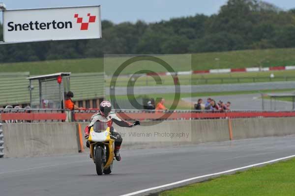 Motorcycle action photographs;Ty croes;anglesey;anglesey photographs;event digital images;eventdigitalimages;no limits trackday;peter wileman photography;trac mon;trackday;trackday digital images;trackday photos