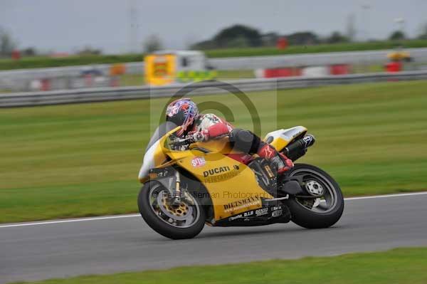 Motorcycle action photographs;Ty croes;anglesey;anglesey photographs;event digital images;eventdigitalimages;no limits trackday;peter wileman photography;trac mon;trackday;trackday digital images;trackday photos