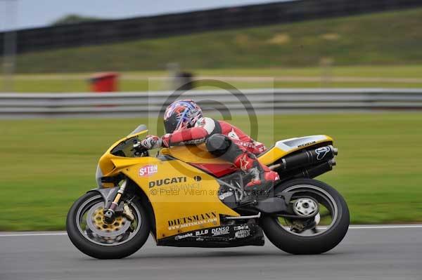 Motorcycle action photographs;Ty croes;anglesey;anglesey photographs;event digital images;eventdigitalimages;no limits trackday;peter wileman photography;trac mon;trackday;trackday digital images;trackday photos