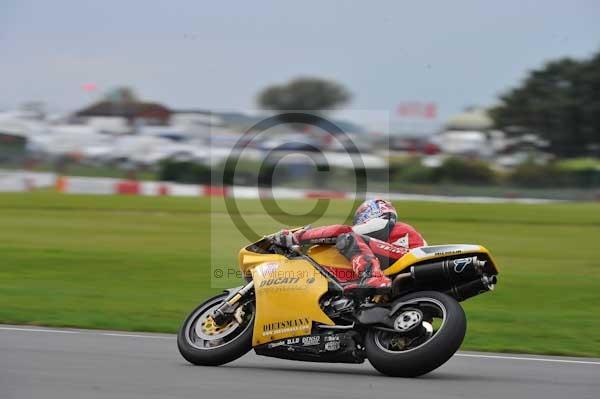 Motorcycle action photographs;Ty croes;anglesey;anglesey photographs;event digital images;eventdigitalimages;no limits trackday;peter wileman photography;trac mon;trackday;trackday digital images;trackday photos