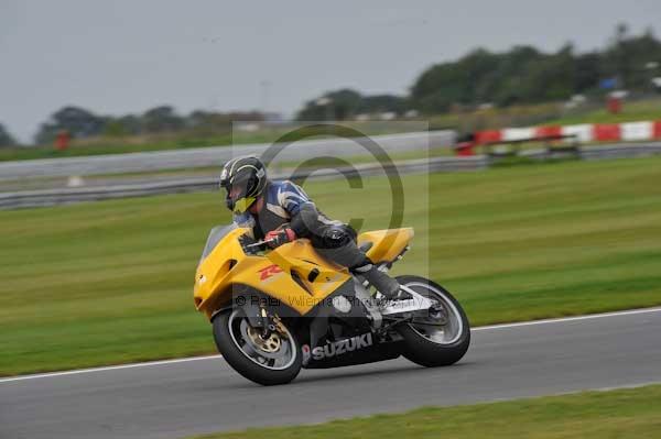 Motorcycle action photographs;Ty croes;anglesey;anglesey photographs;event digital images;eventdigitalimages;no limits trackday;peter wileman photography;trac mon;trackday;trackday digital images;trackday photos