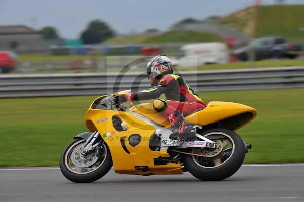 Motorcycle action photographs;Ty croes;anglesey;anglesey photographs;event digital images;eventdigitalimages;no limits trackday;peter wileman photography;trac mon;trackday;trackday digital images;trackday photos