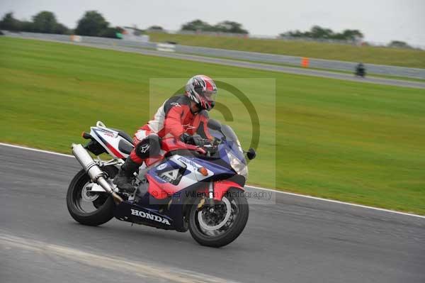 Motorcycle action photographs;Ty croes;anglesey;anglesey photographs;event digital images;eventdigitalimages;no limits trackday;peter wileman photography;trac mon;trackday;trackday digital images;trackday photos