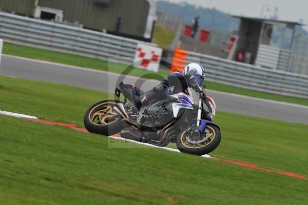 Motorcycle action photographs;Ty croes;anglesey;anglesey photographs;event digital images;eventdigitalimages;no limits trackday;peter wileman photography;trac mon;trackday;trackday digital images;trackday photos