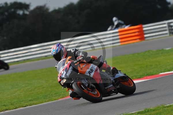 Motorcycle action photographs;Ty croes;anglesey;anglesey photographs;event digital images;eventdigitalimages;no limits trackday;peter wileman photography;trac mon;trackday;trackday digital images;trackday photos
