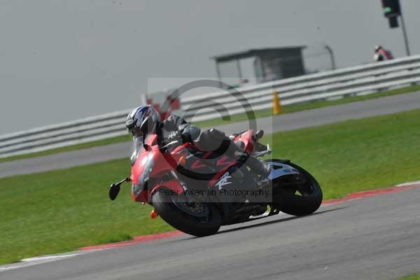 Motorcycle action photographs;Ty croes;anglesey;anglesey photographs;event digital images;eventdigitalimages;no limits trackday;peter wileman photography;trac mon;trackday;trackday digital images;trackday photos