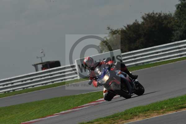 Motorcycle action photographs;Ty croes;anglesey;anglesey photographs;event digital images;eventdigitalimages;no limits trackday;peter wileman photography;trac mon;trackday;trackday digital images;trackday photos