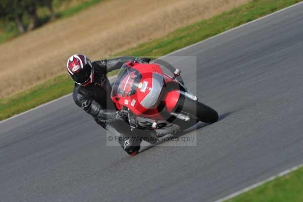 Motorcycle action photographs;Ty croes;anglesey;anglesey photographs;event digital images;eventdigitalimages;no limits trackday;peter wileman photography;trac mon;trackday;trackday digital images;trackday photos