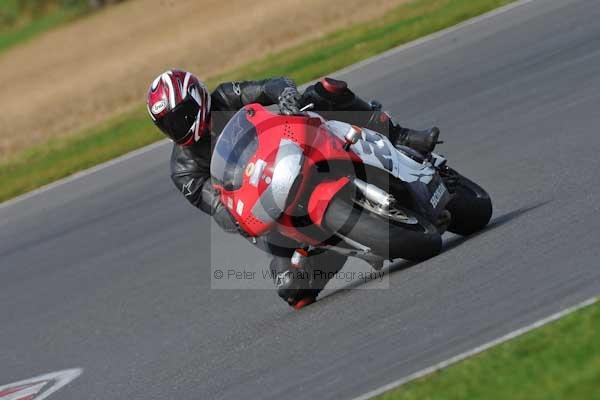 Motorcycle action photographs;Ty croes;anglesey;anglesey photographs;event digital images;eventdigitalimages;no limits trackday;peter wileman photography;trac mon;trackday;trackday digital images;trackday photos
